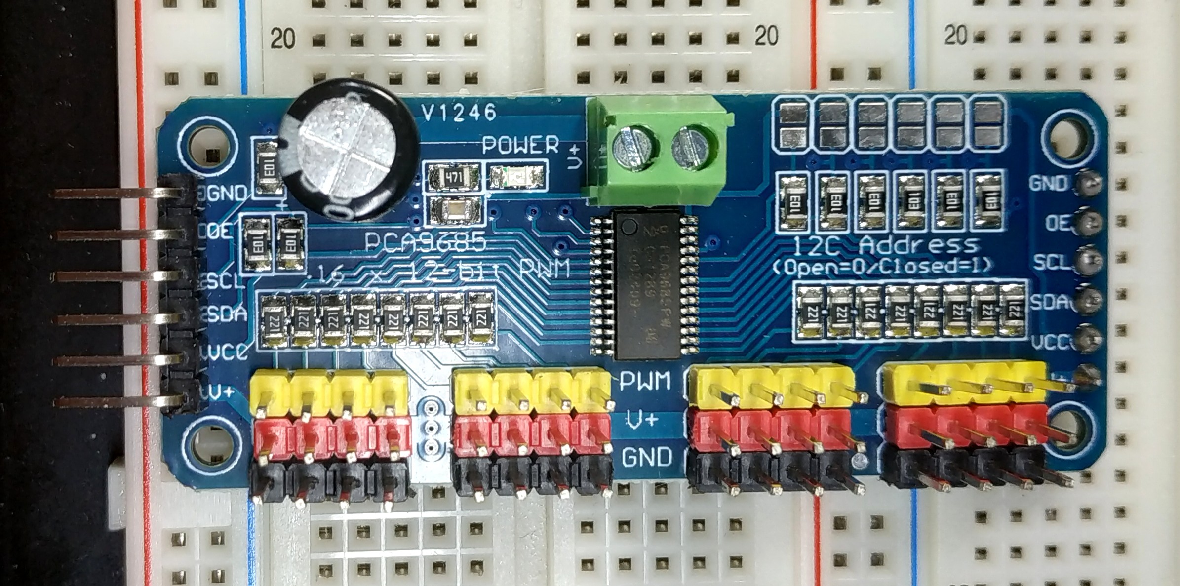 서보 모터 여러 개는 이거 하나로 끝! PCA9685 사용법
